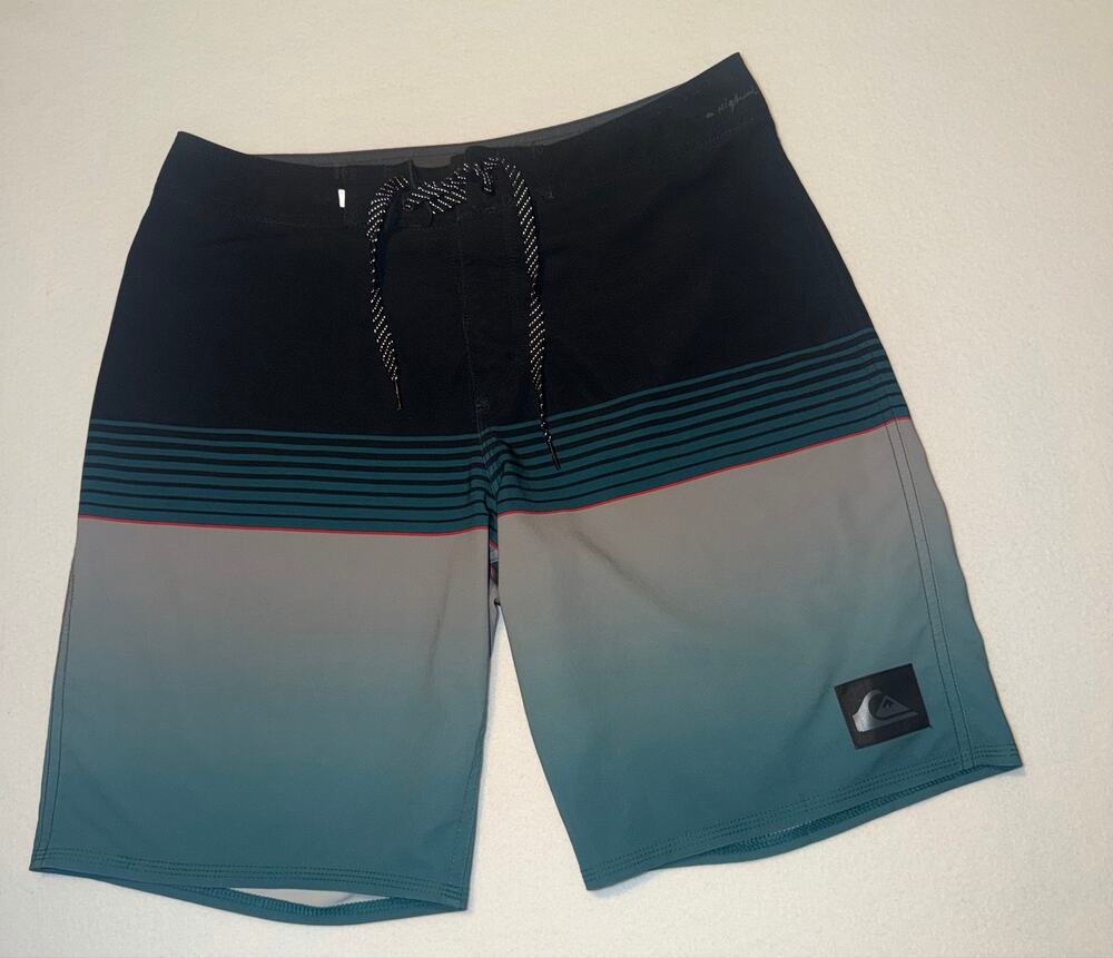 Quick Silver men’s highline board shorts